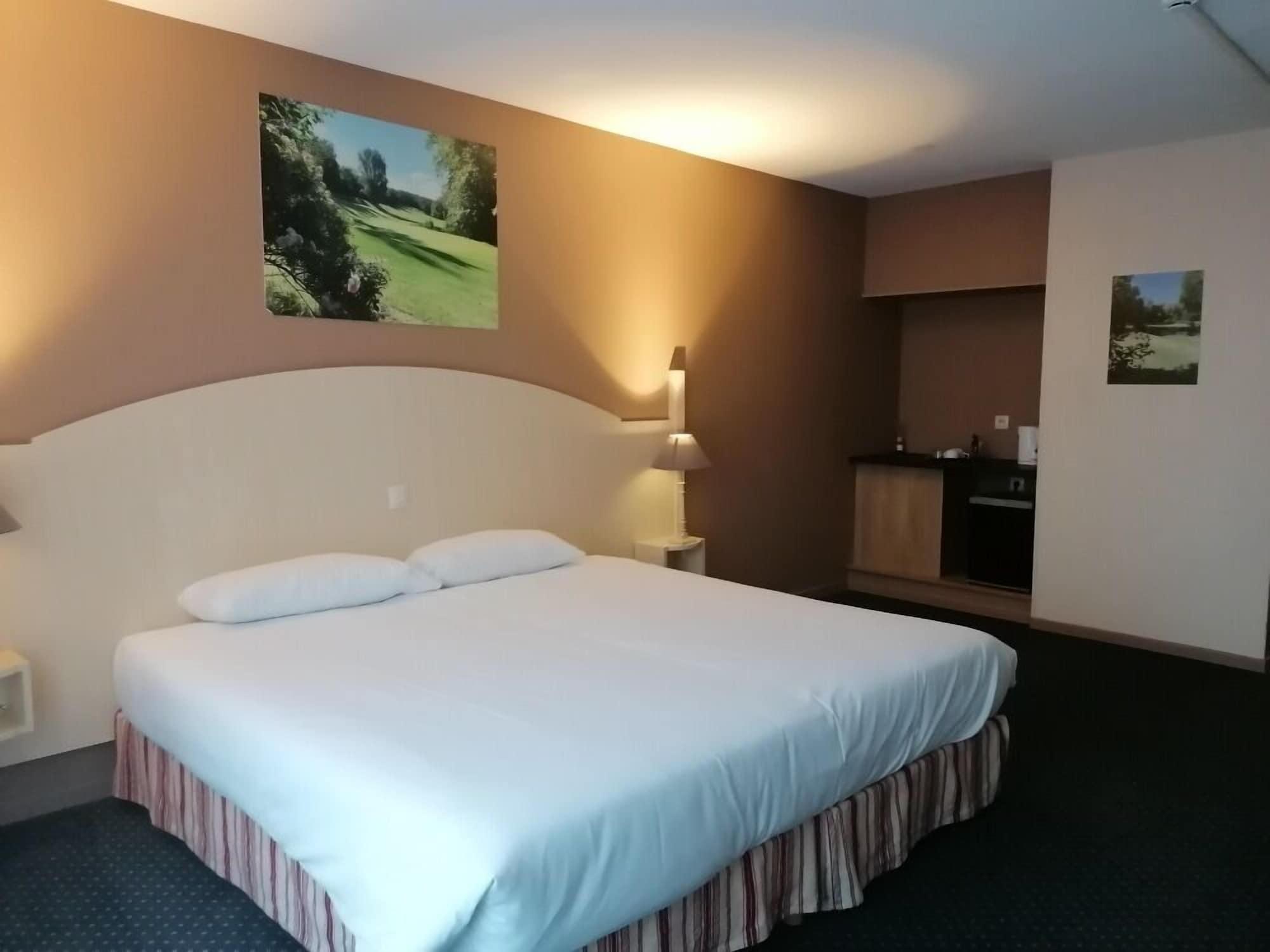 Best Western Golf D'Albon Exteriör bild