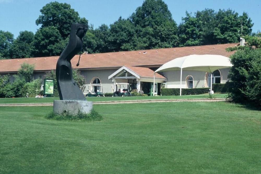 Best Western Golf D'Albon Exteriör bild