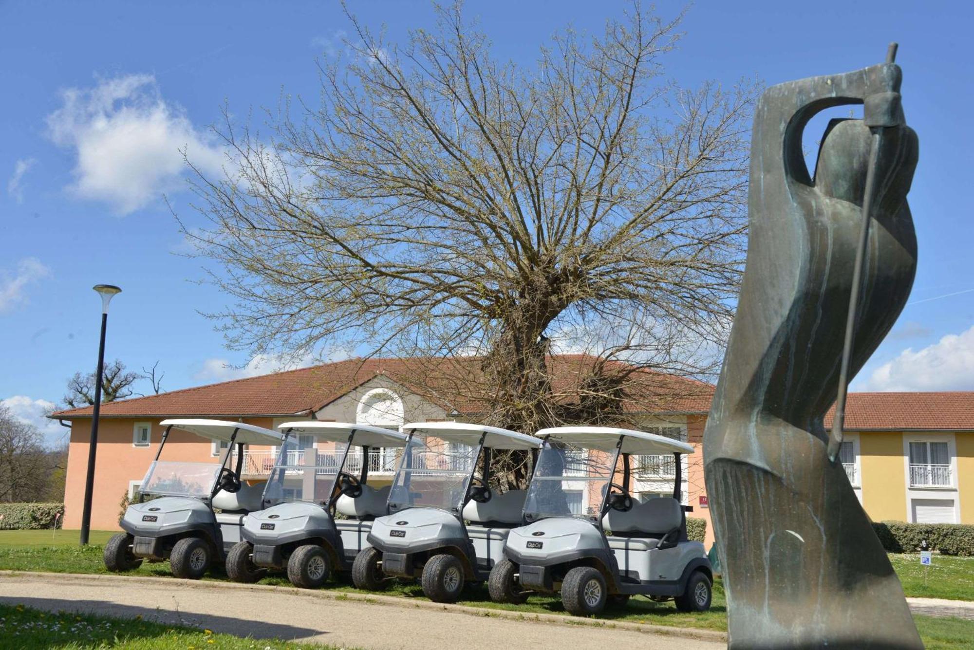 Best Western Golf D'Albon Exteriör bild