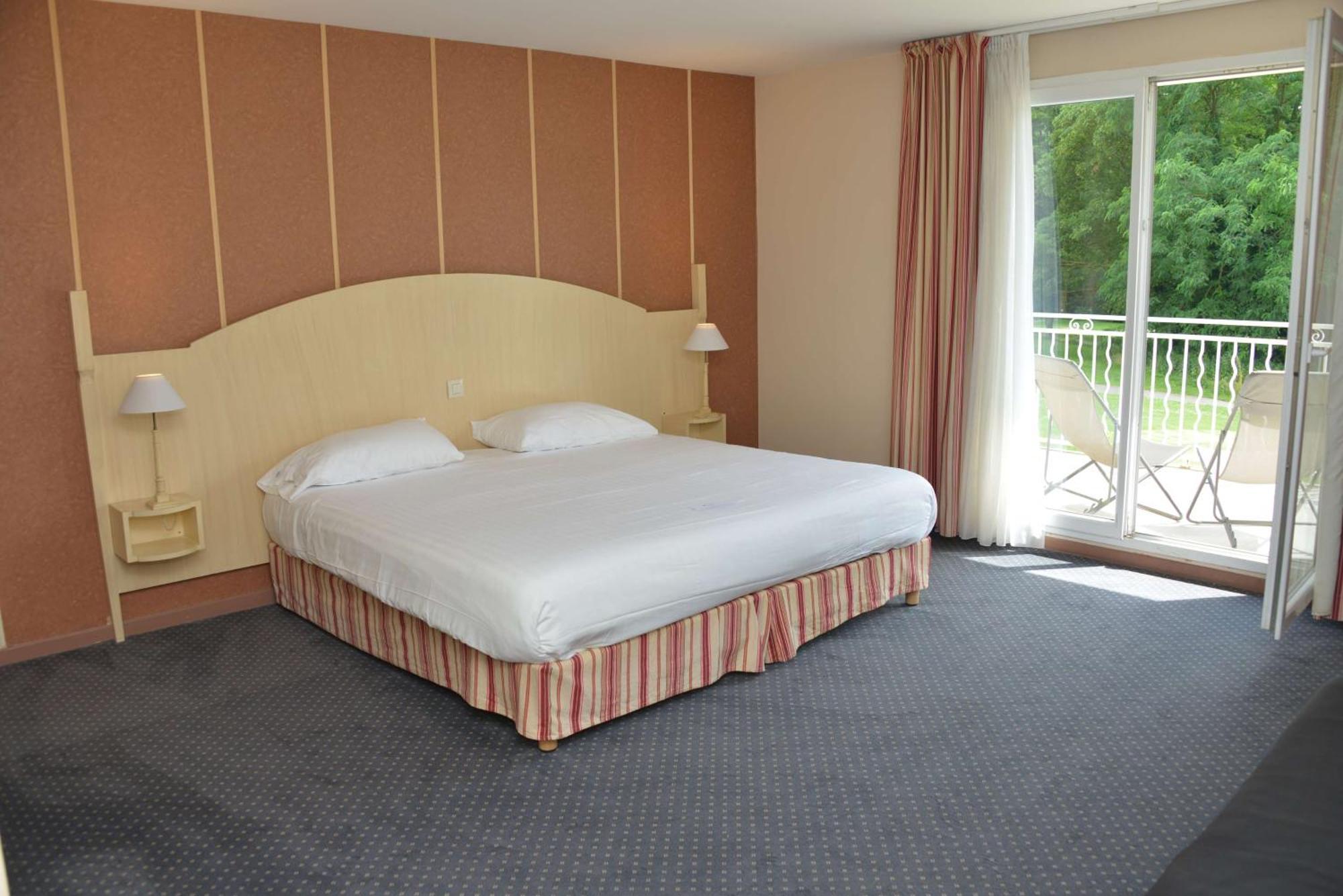 Best Western Golf D'Albon Exteriör bild