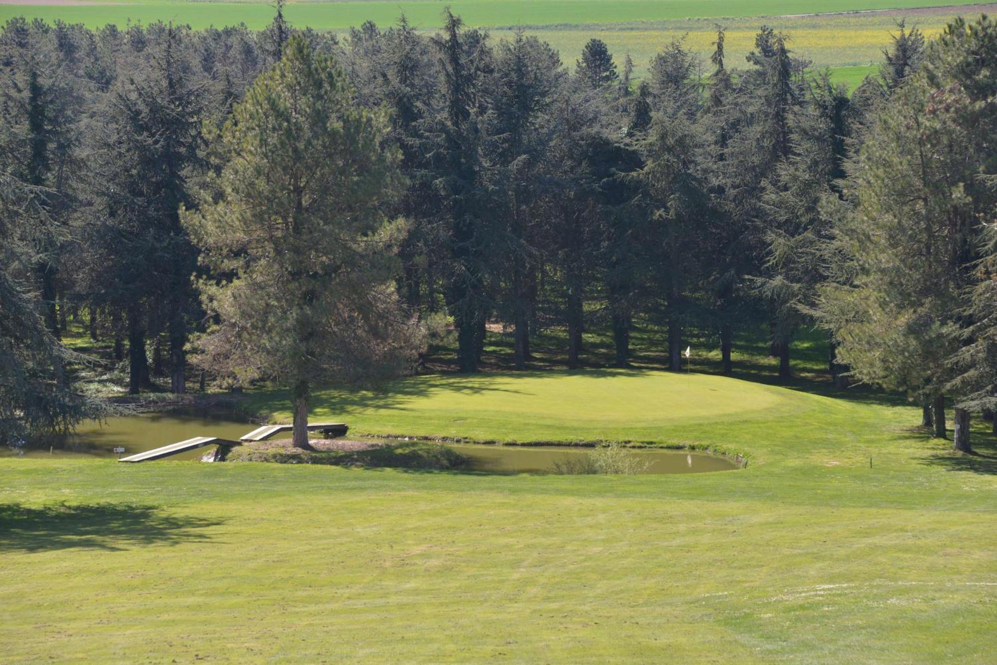 Best Western Golf D'Albon Exteriör bild